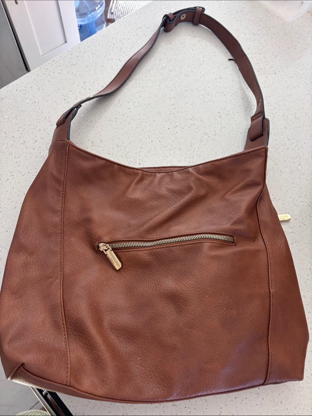 Classic Cognac Leather Shoulder Bag with Front Zip Pocket